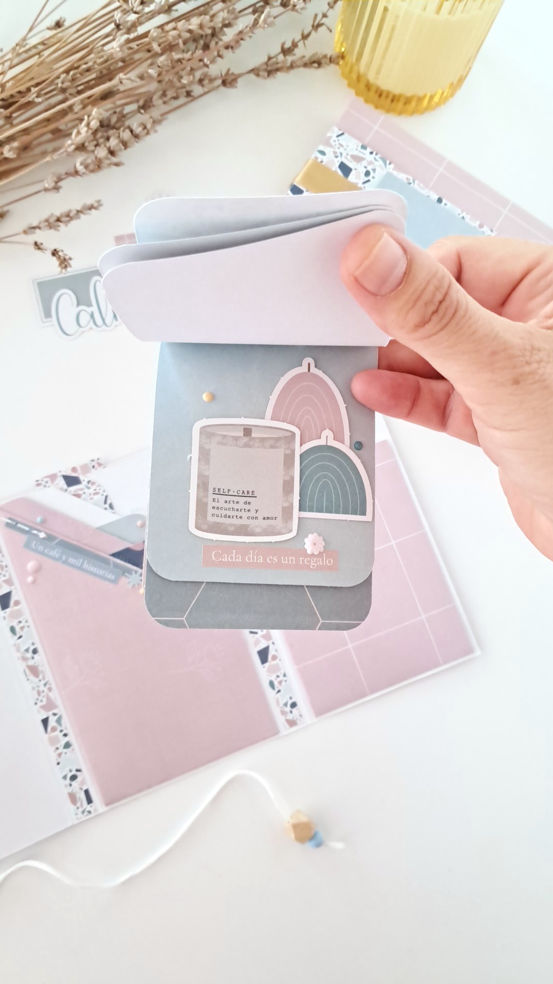 cajita de scrapbooking creada con la colección Mi Calma de Bihotzez Scrap