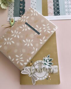Álbum tipo midori de scrapbooking para guardar recuerdos bonitos y practicar journaling