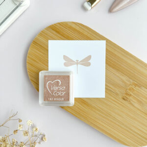 Almohadilla de tinta VersaColor mini Tsukineko color Olive para scrapbooking y embossing.