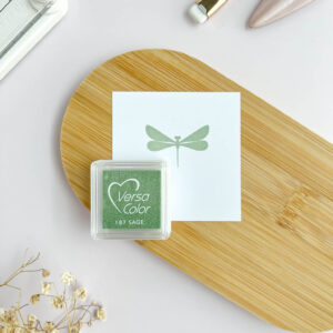 Almohadilla de tinta VersaColor mini Tsukineko color Olive para scrapbooking y embossing.