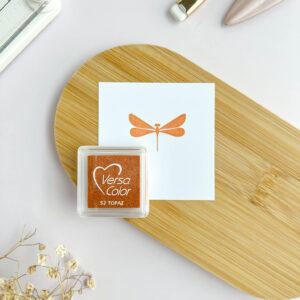 Almohadilla de tinta VersaColor mini Tsukineko color Olive para scrapbooking y embossing.