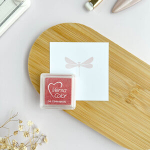 Almohadilla de tinta VersaColor mini Tsukineko color Olive para scrapbooking y embossing.