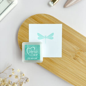 Almohadilla de tinta VersaColor mini Tsukineko color Olive para scrapbooking y embossing.