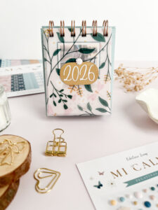 Calendario DIY de scrapbooking hecho a mano con la colección Mi Calma