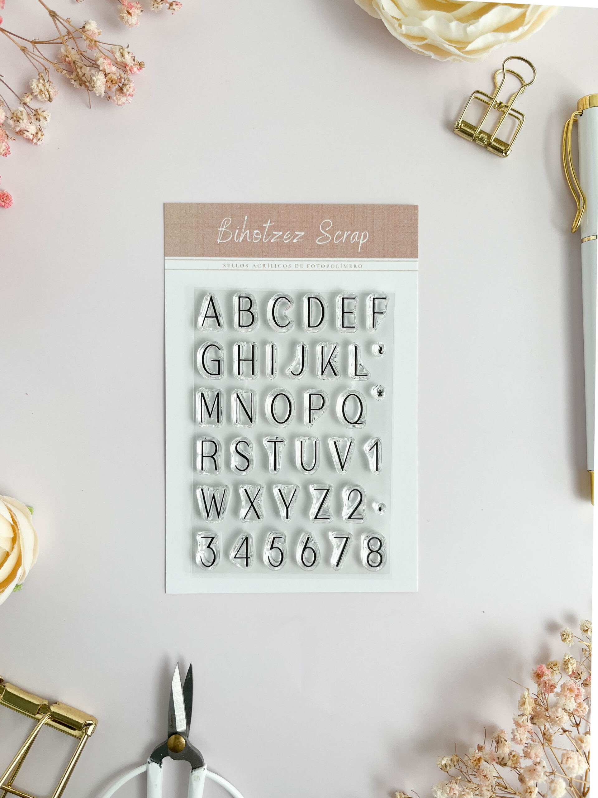 Sello mini alfabeto mayúsculas con números para scrapbooking.