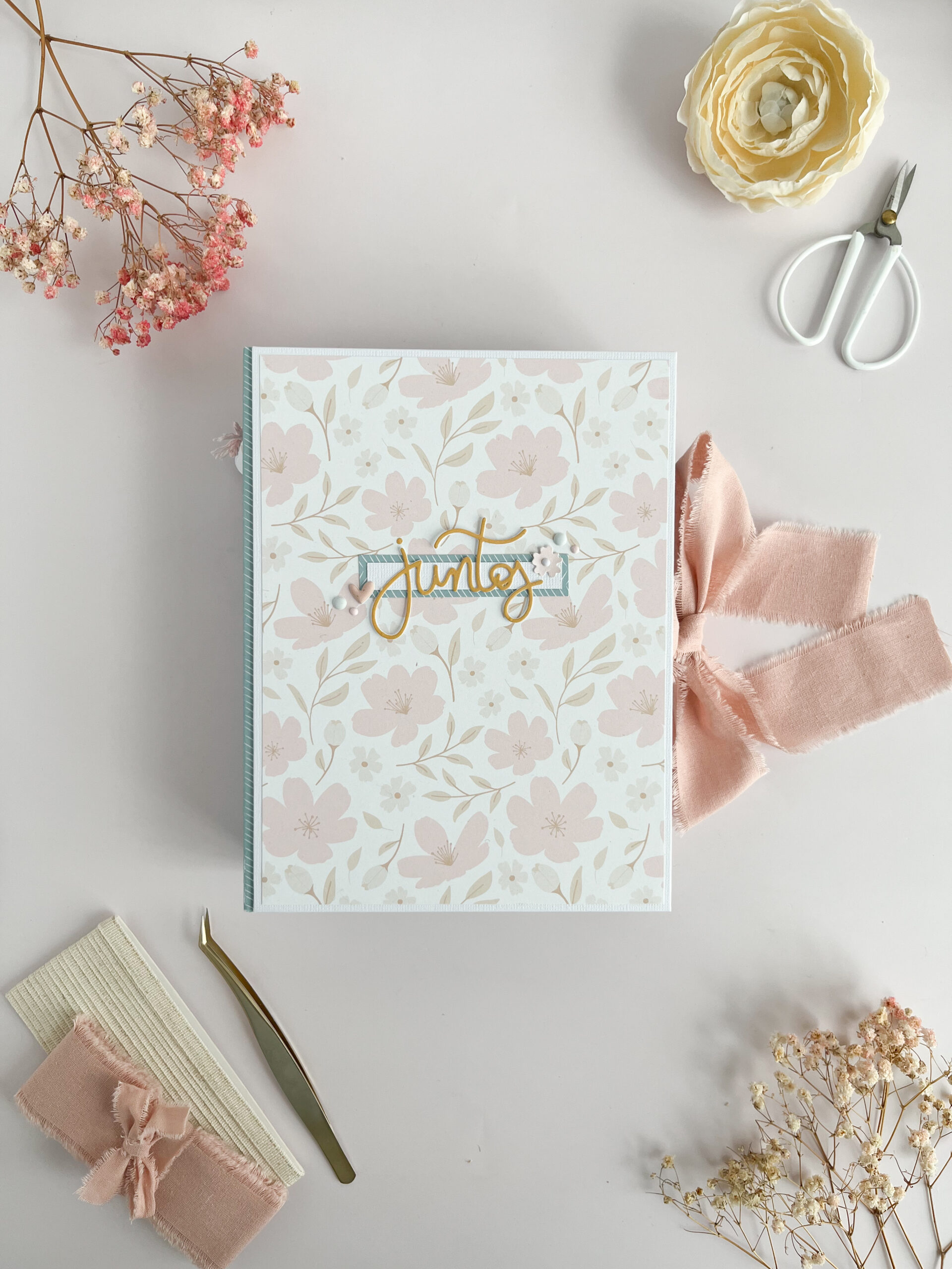 taller presencial de scrap  Bihotzez Scrap con coleccion de scrapbooking Maitia