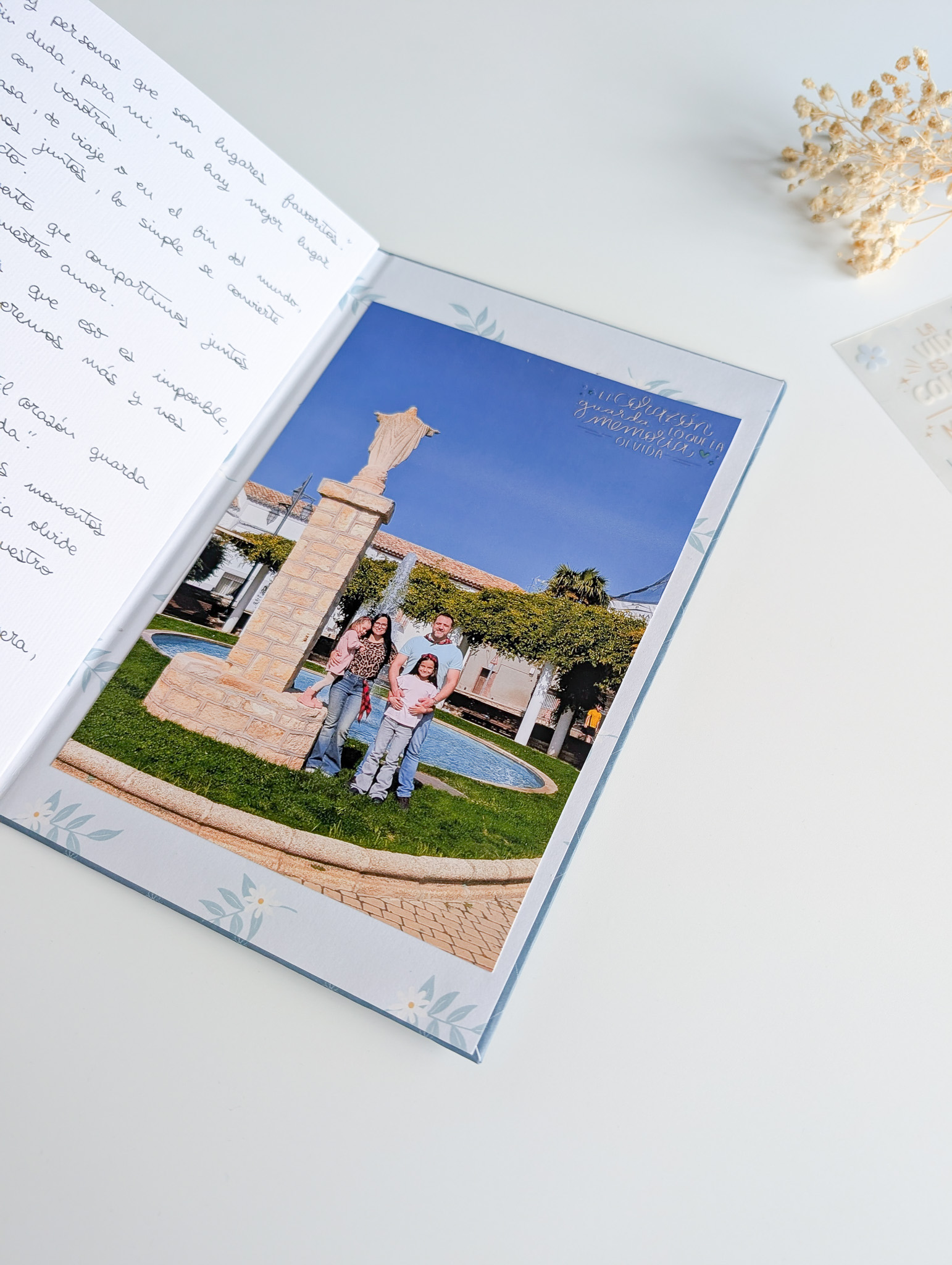 Página final con fotografía grande y decoración minimalista en scrapbooking con Maitia de Bihotzez Scrap