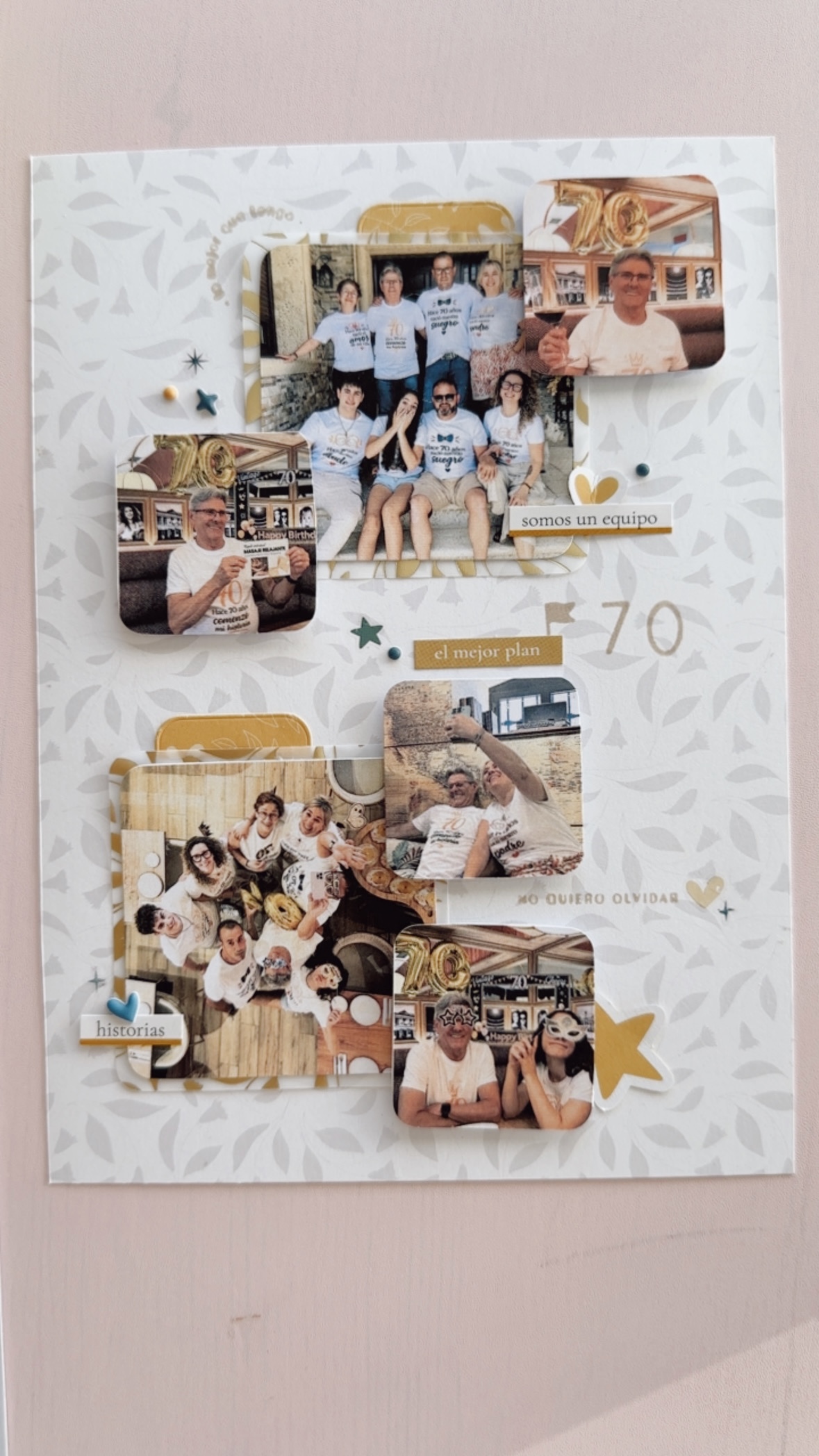 Decoración con rubbons, puffys y pegatinas sobre una página de planner.