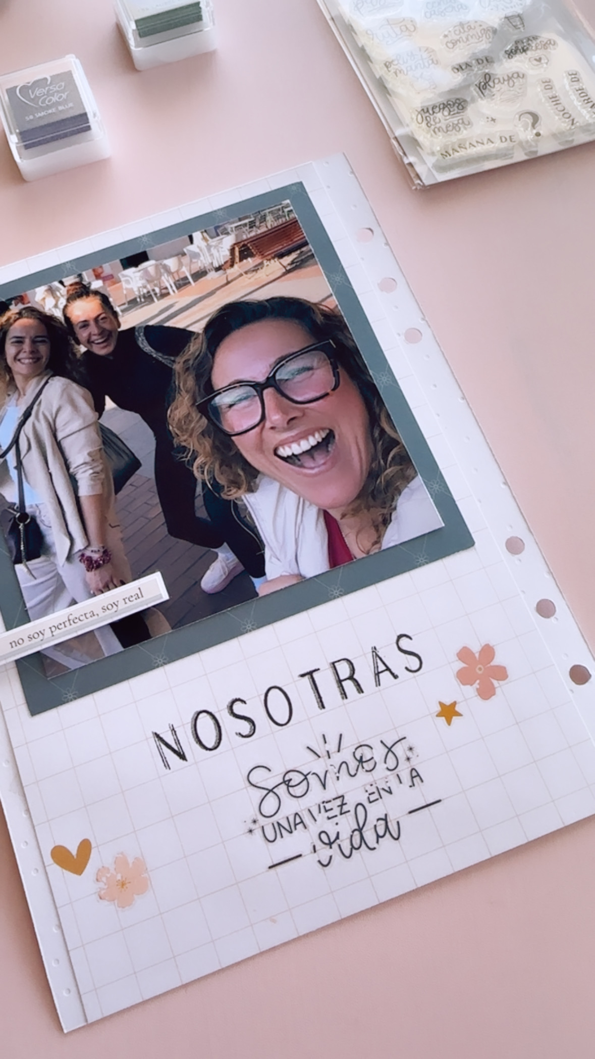 Página de journal para documentar un recuerdo especial realizada con la colección Maitia de Bihotzez Scrap.