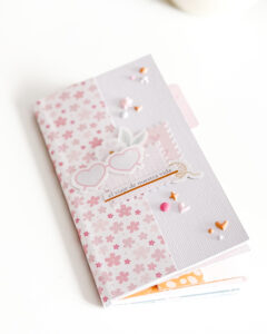 Mini álbum de scrapbooking fácil realizado con la colección Maitia de Bihotzez Scrap